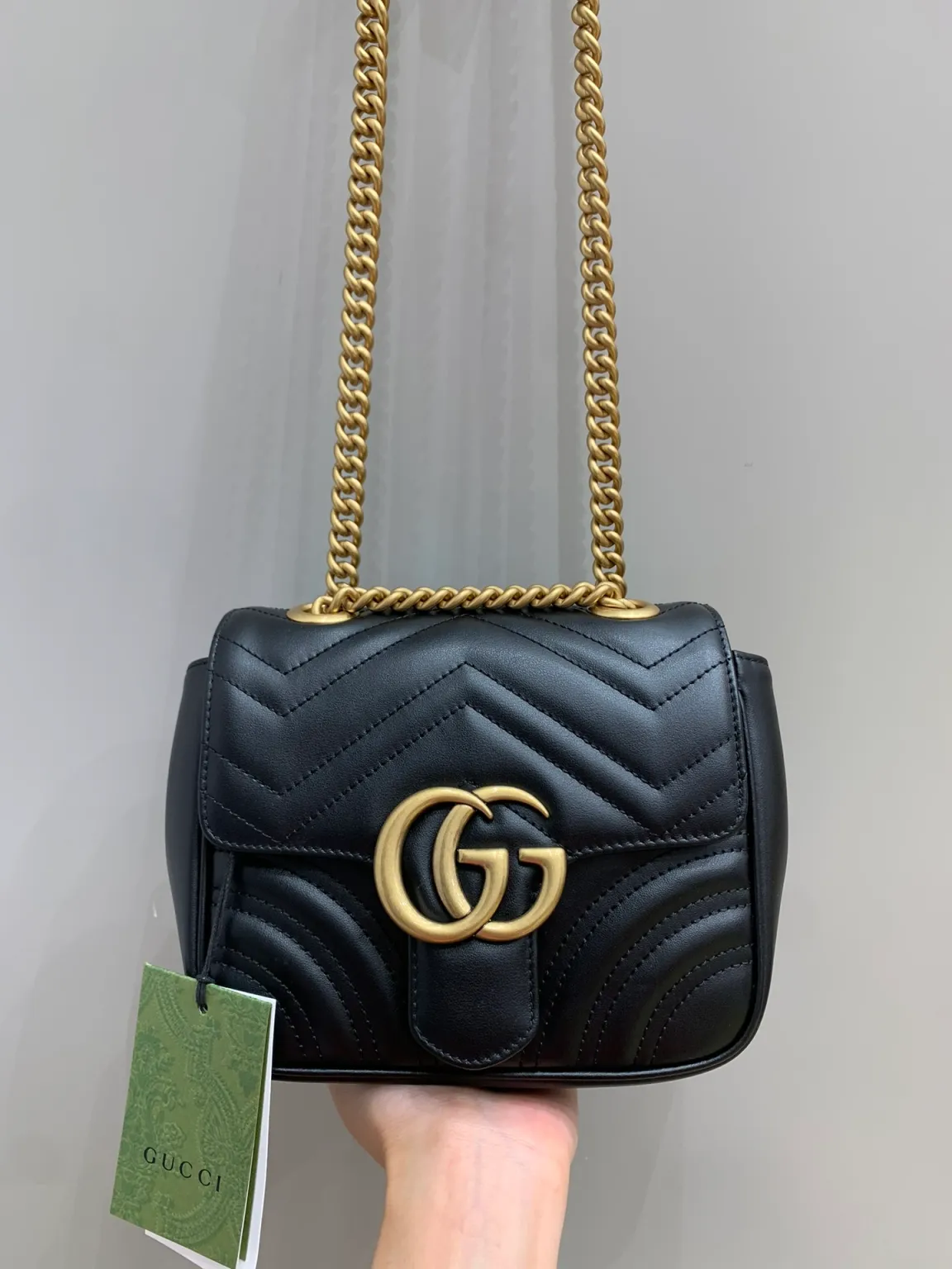 구찌 GG 마틀라세 미니 숄더백 (블랙)