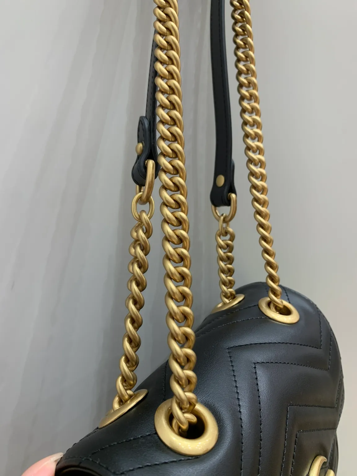 구찌 GG 마틀라세 미니 숄더백 (블랙)