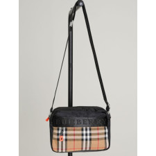 (국내배송) 버버리 클래식 체크 메신저 크로스백
