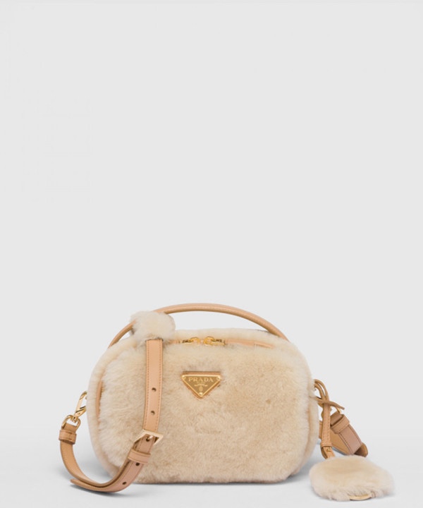 프라다 오데트 시어링 미니 숄더백 1BH208