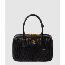 미우미우 마테라쎄 레더 토트백 5BB133