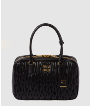 미우미우 마테라쎄 레더 토트백 5BB133