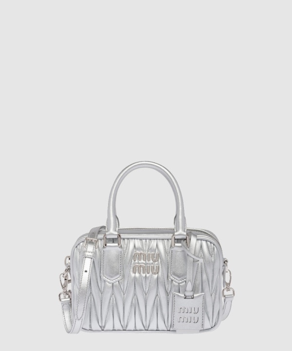 미우미우 아르카디 마테라쎄 스몰 탑핸들 토트백 5BB123