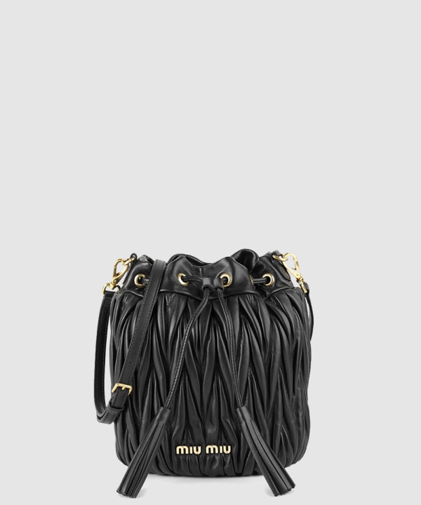 미우미우 마테라쎄 레더 버킷백 5BE014