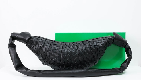 (국내배송) 보테가베네타 크로와상 범백