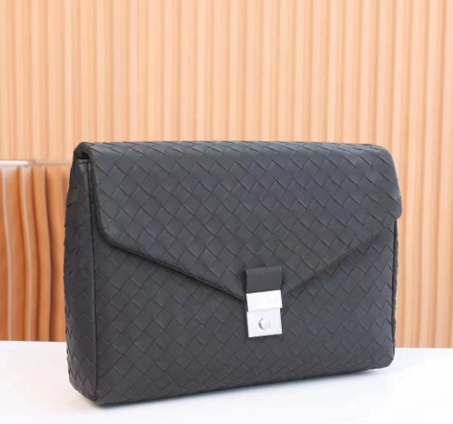 (국내배송) 보테가베네타 인트레치아토 나파 포르타 도큐먼티 클러치