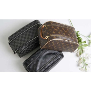 (국내배송) 루이비통 돕 키트 토일렛 파우치