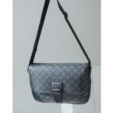 (국내배송) 루이비통 M46328 마카사르 아치 메신저백 블랙