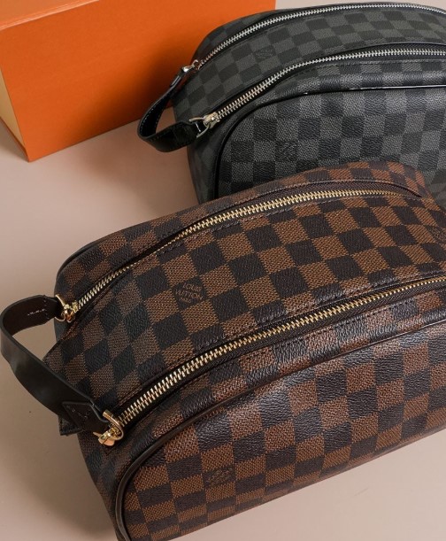 (국내배송) 루이비통 돕 키트 다미에 파우치 백