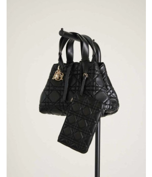 (국내배송) 크리스찬 디올 메크로까나쥬 뚜주흐백 미듐