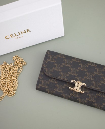 (국내배송) 셀린느 라지 트리옹프 지갑