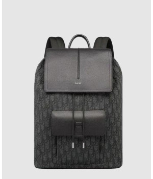 디올 오블리크 백팩 1MOBA