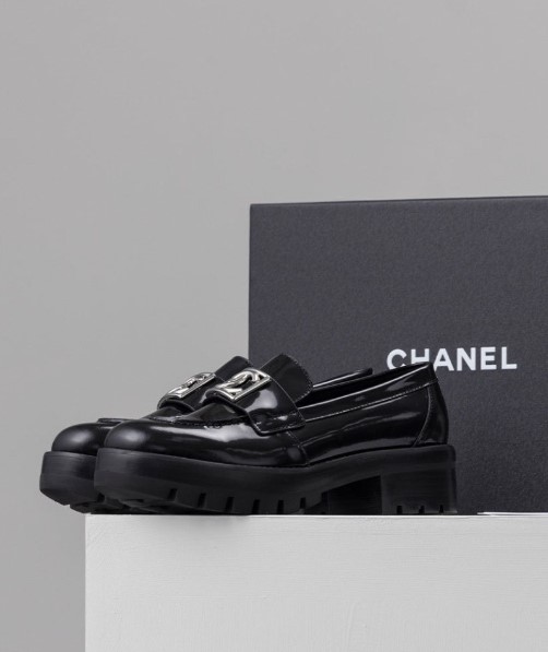 (국내배송) 샤넬 로퍼 카프스킨, 메탈 블랙 G45156