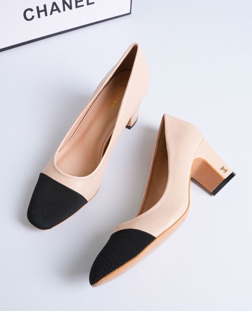 (국내배송) 샤넬 배색 펌프스 힐