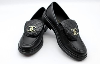 (국내배송) 샤넬 턴락 퀼팅 금장 로퍼