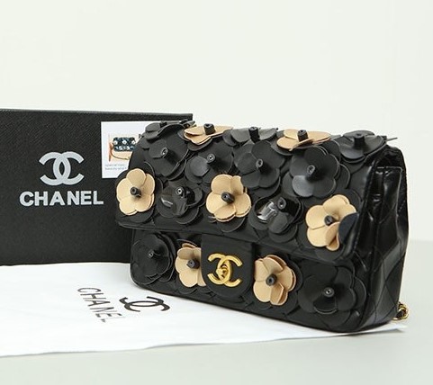 (국내배송) 샤넬 메탈 카멜리아 클래식 백