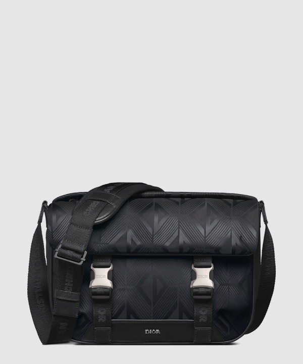 디올 익스플로러 메신저백 1ESME