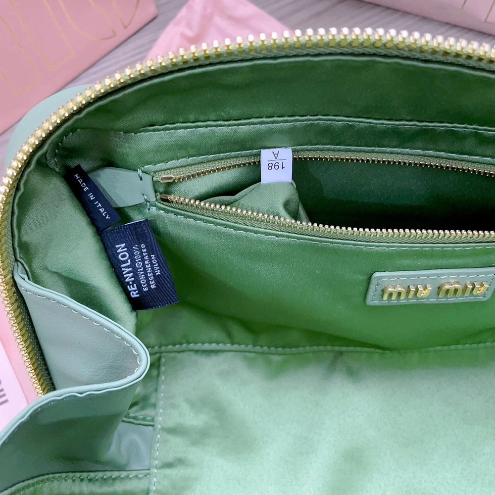 05690ac46abd98ae758d48df9aa10a4e_1758572716_2425.jpg 05690ac46abd98ae758d48df9aa10a4e_1758572716_2425.jpg