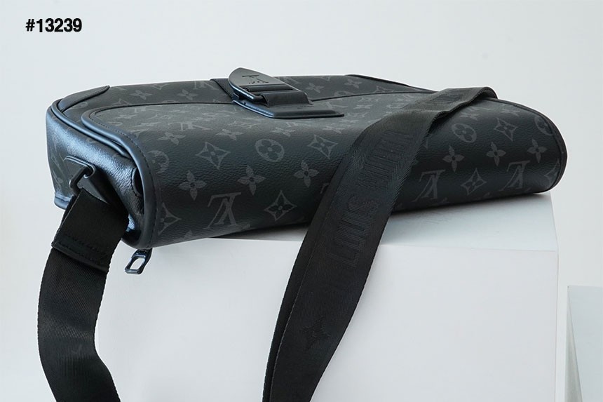 05690ac46abd98ae758d48df9aa10a4e_1759303892_8066.jpg 05690ac46abd98ae758d48df9aa10a4e_1759303892_8066.jpg