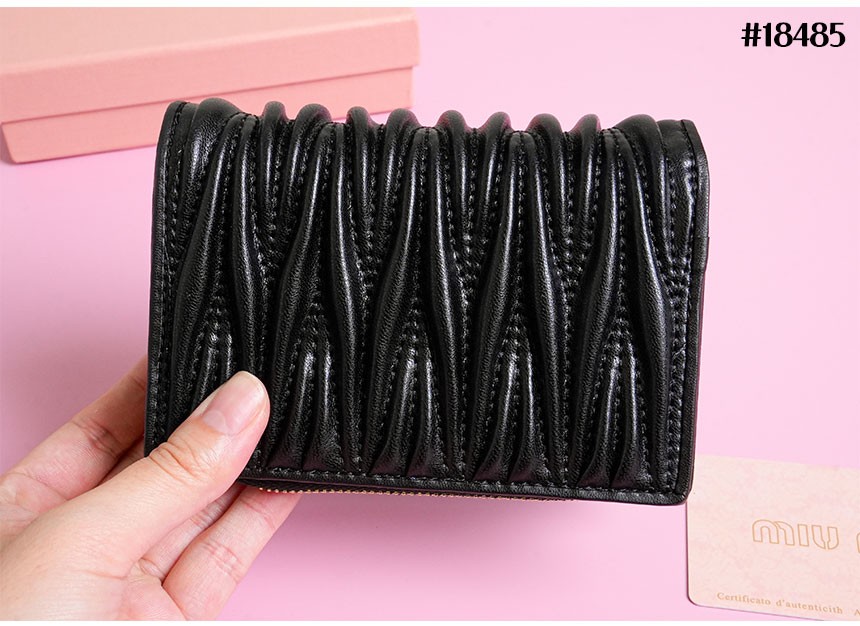 bff586879f5778d444f24a932000a870_1760629948_7601.jpg bff586879f5778d444f24a932000a870_1760629948_7601.jpg