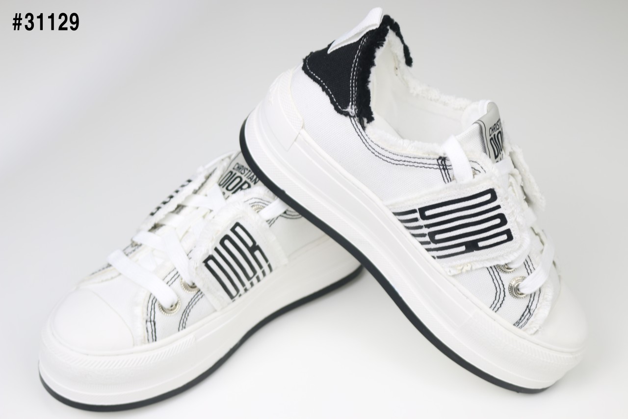 08e68f33877a2821969a8c9a1092e1f5_1762289947_3212.jpg 08e68f33877a2821969a8c9a1092e1f5_1762289947_3212.jpg