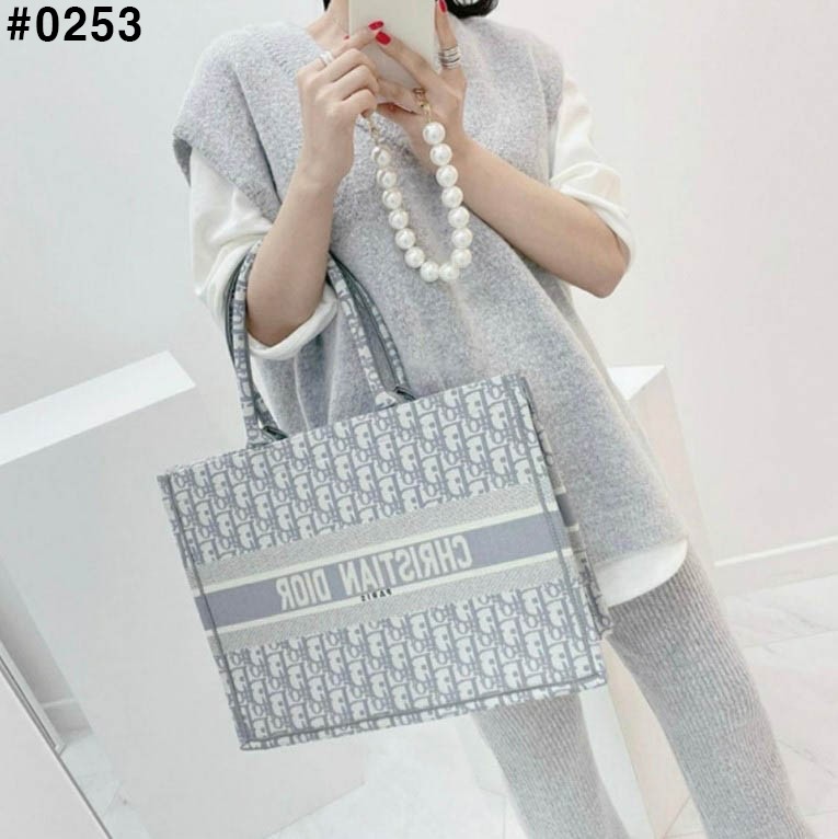 08e68f33877a2821969a8c9a1092e1f5_1762291876_0015.jpg 08e68f33877a2821969a8c9a1092e1f5_1762291876_0015.jpg