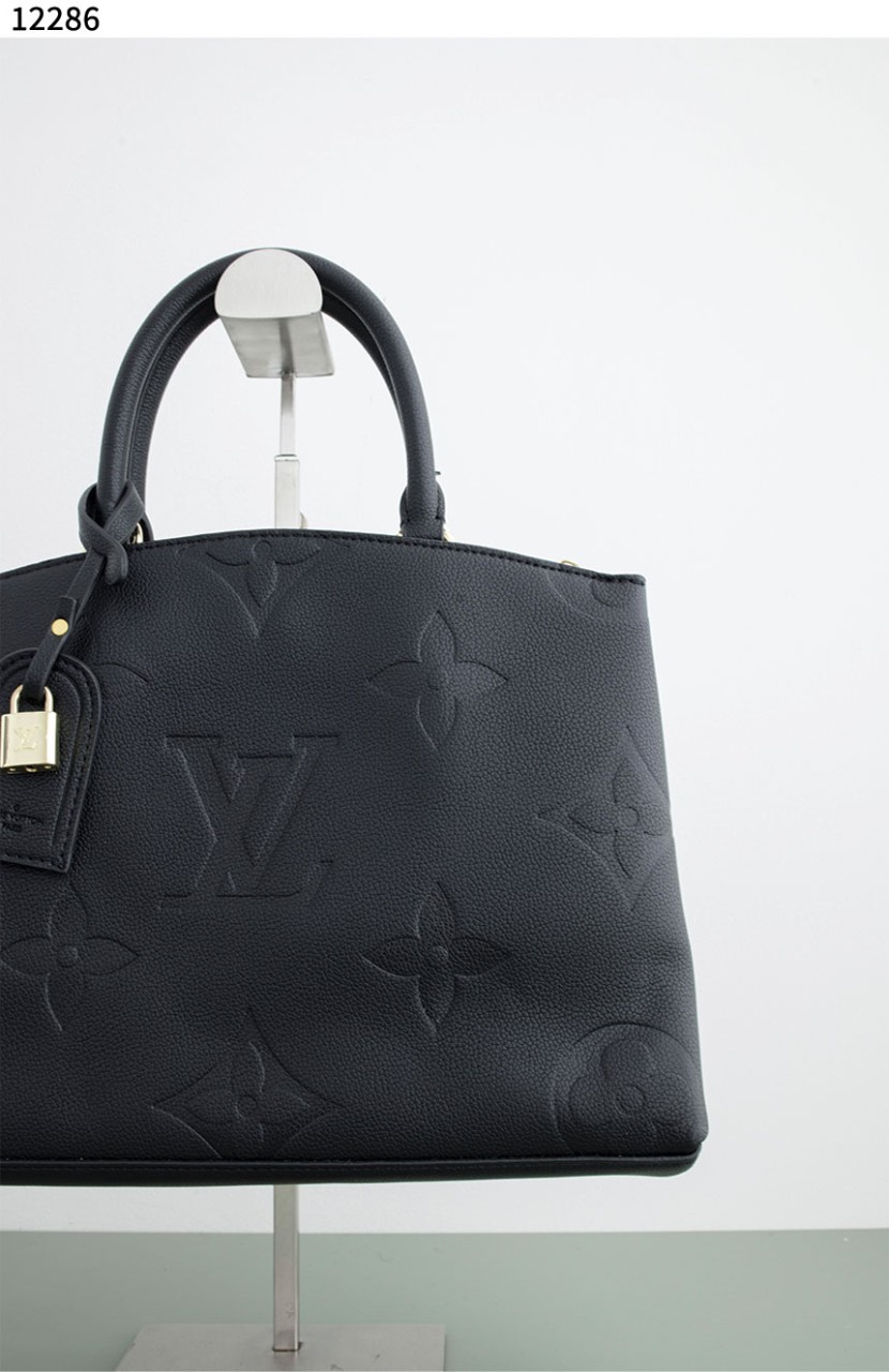 08e68f33877a2821969a8c9a1092e1f5_1762401483_0147.jpg 08e68f33877a2821969a8c9a1092e1f5_1762401483_0147.jpg