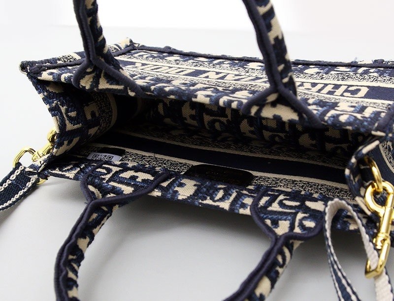 b19f8b2e0efee4c5421883c45a79766d_1763536640_3977.jpg b19f8b2e0efee4c5421883c45a79766d_1763536640_3977.jpg