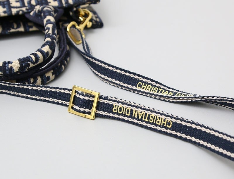 b19f8b2e0efee4c5421883c45a79766d_1763536640_6801.jpg b19f8b2e0efee4c5421883c45a79766d_1763536640_6801.jpg