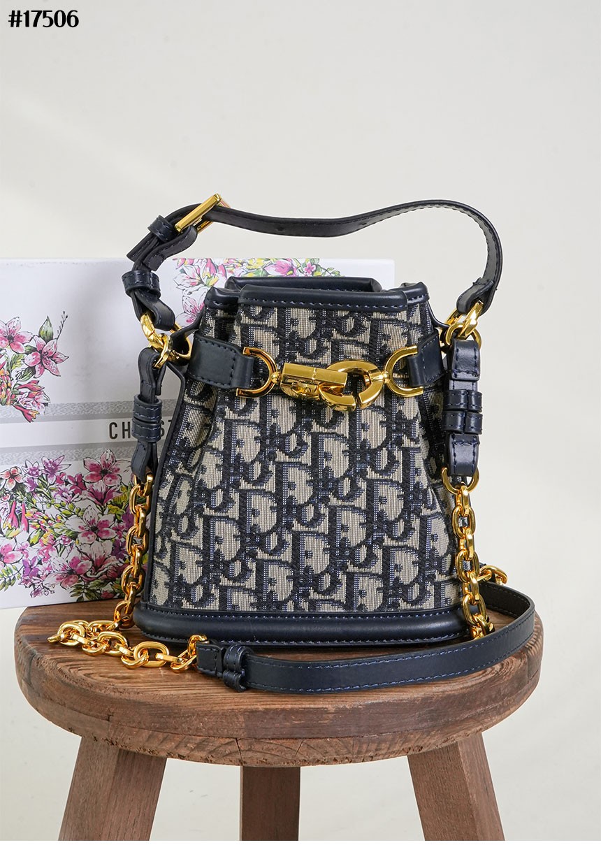 b19f8b2e0efee4c5421883c45a79766d_1763537174_2581.jpg b19f8b2e0efee4c5421883c45a79766d_1763537174_2581.jpg