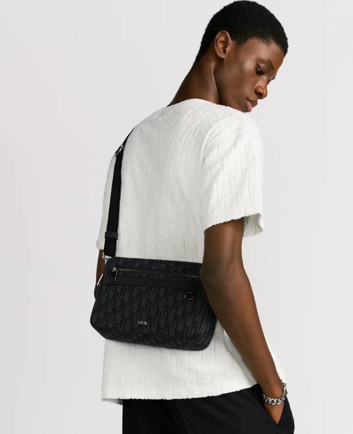 d18dce4b3a7b1f0bb80fc44d132e111c_1765292192_8656.png d18dce4b3a7b1f0bb80fc44d132e111c_1765292192_8656.png