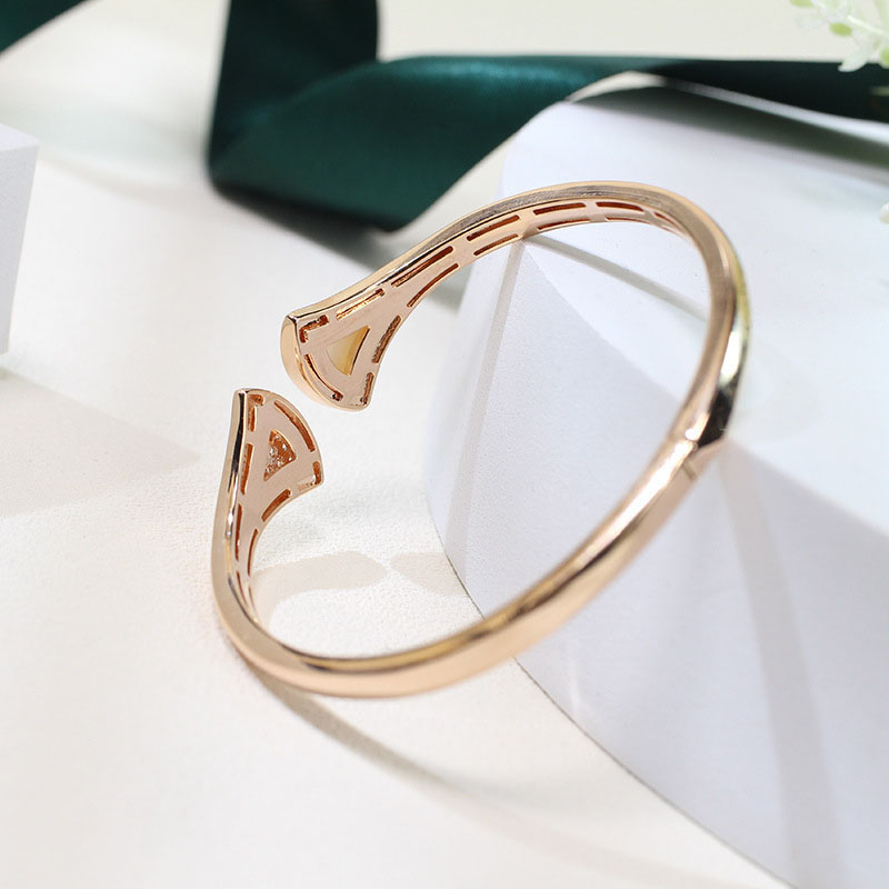 c1be1655e38da386ec22ac77b78a5415_1769134623_3701.jpg c1be1655e38da386ec22ac77b78a5415_1769134623_3701.jpg