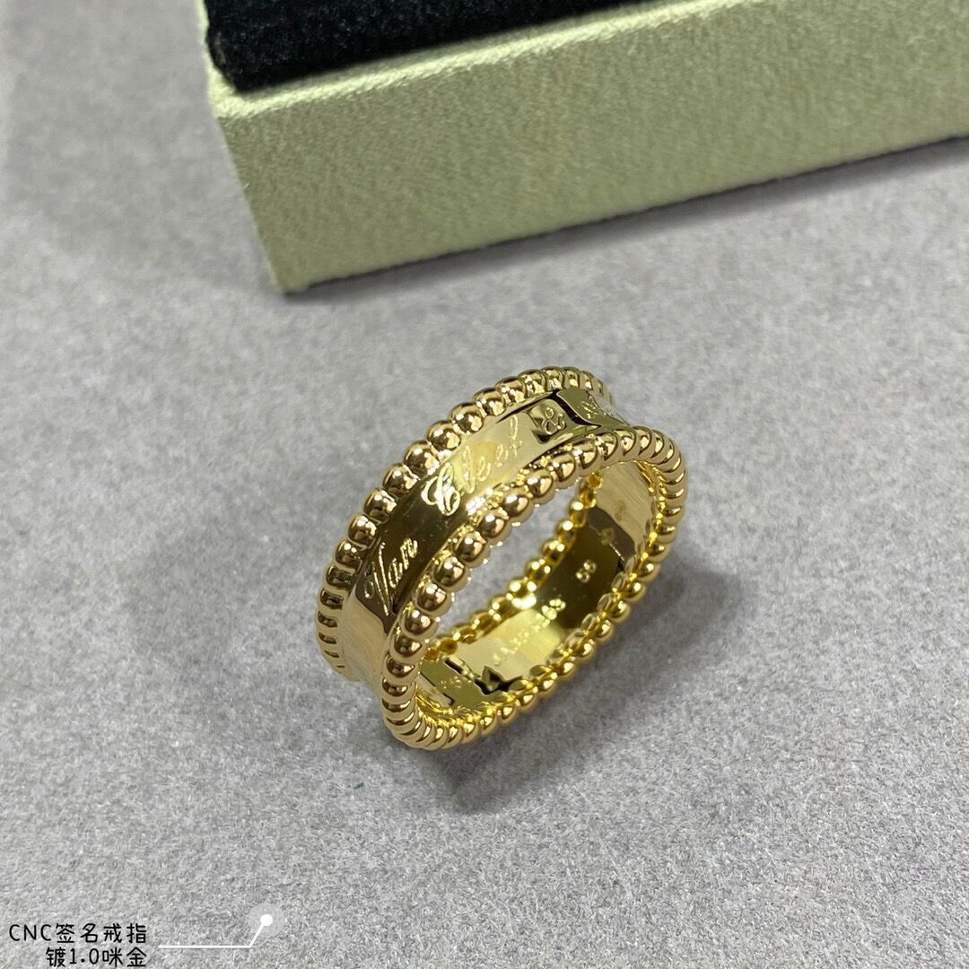 ​18K 하이엔드 미러급 반클리프 뻬를리 시그니쳐 반지 (구성품 풀박스)