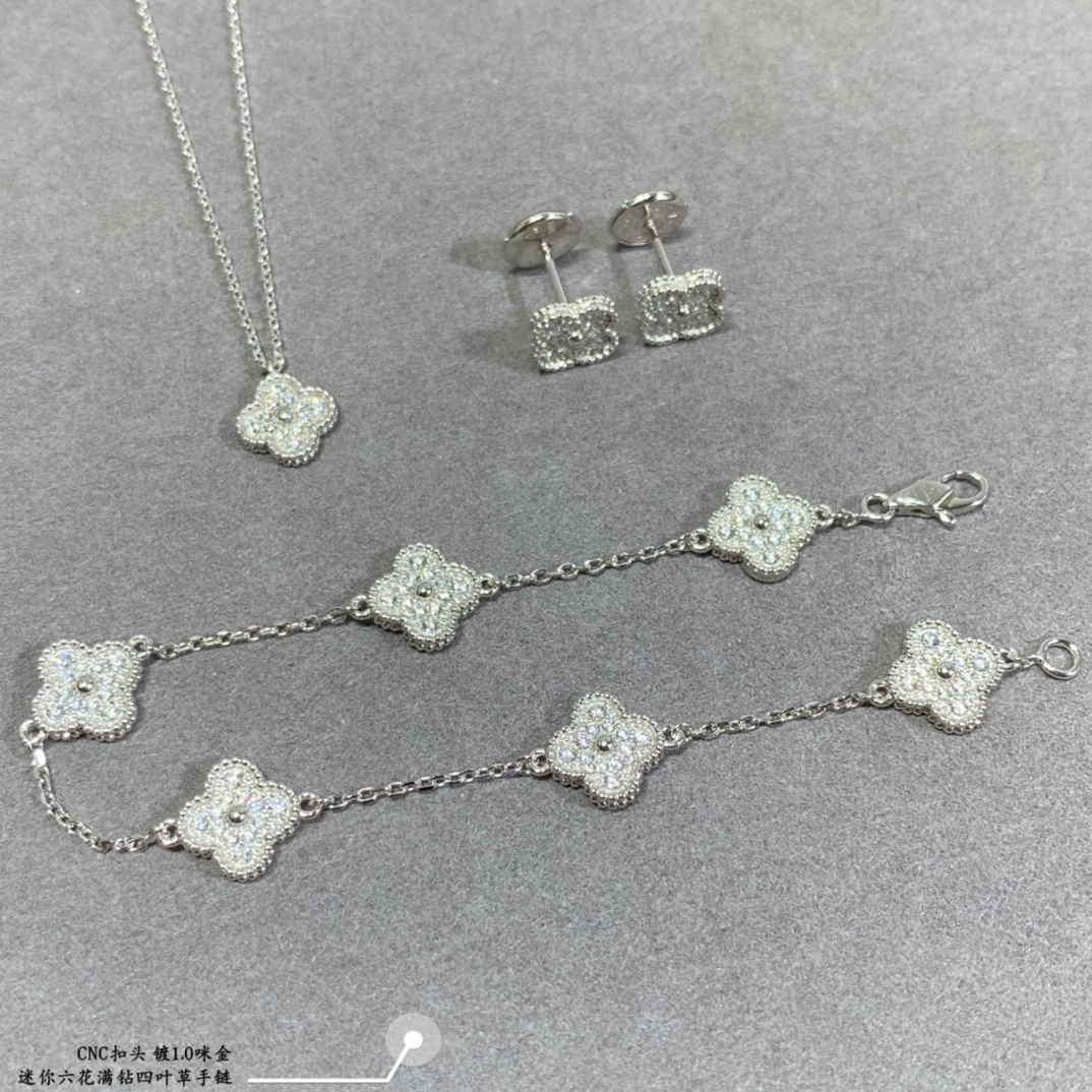 ​18K 하이엔드 미러급 반클리프 스윗 알함브라 다이아 팔찌 (구성품 풀박스)
