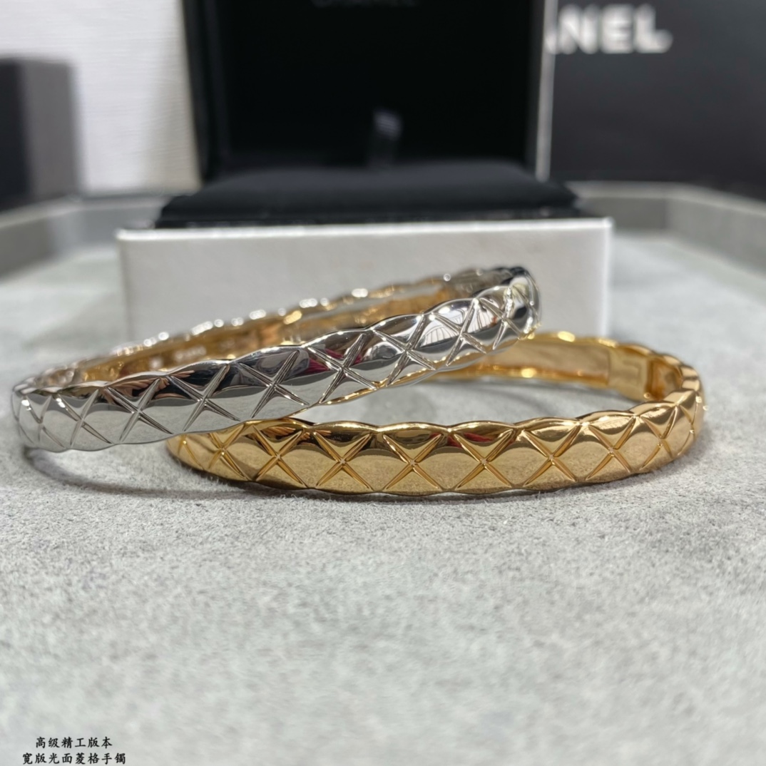 18K 하이엔드 미러급 샤넬 코코크러쉬 팔찌 (구성품 풀박스)