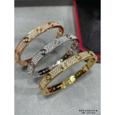 18K 하이엔드 미러급 까르띠에 클래식 러브 파베 팔찌(다이아10개) (구성품 풀박스)