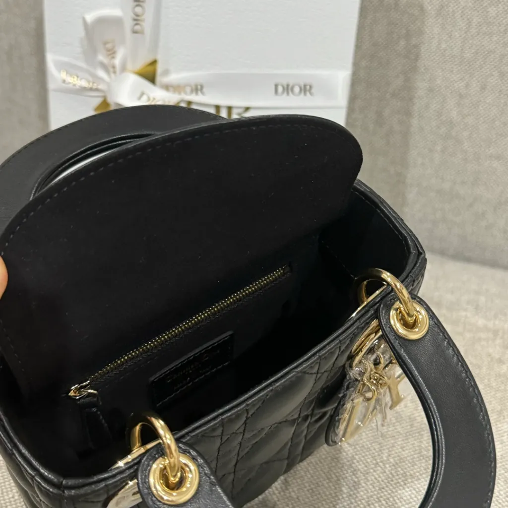 디올 레이디 디올 미니 백 블랙 금장