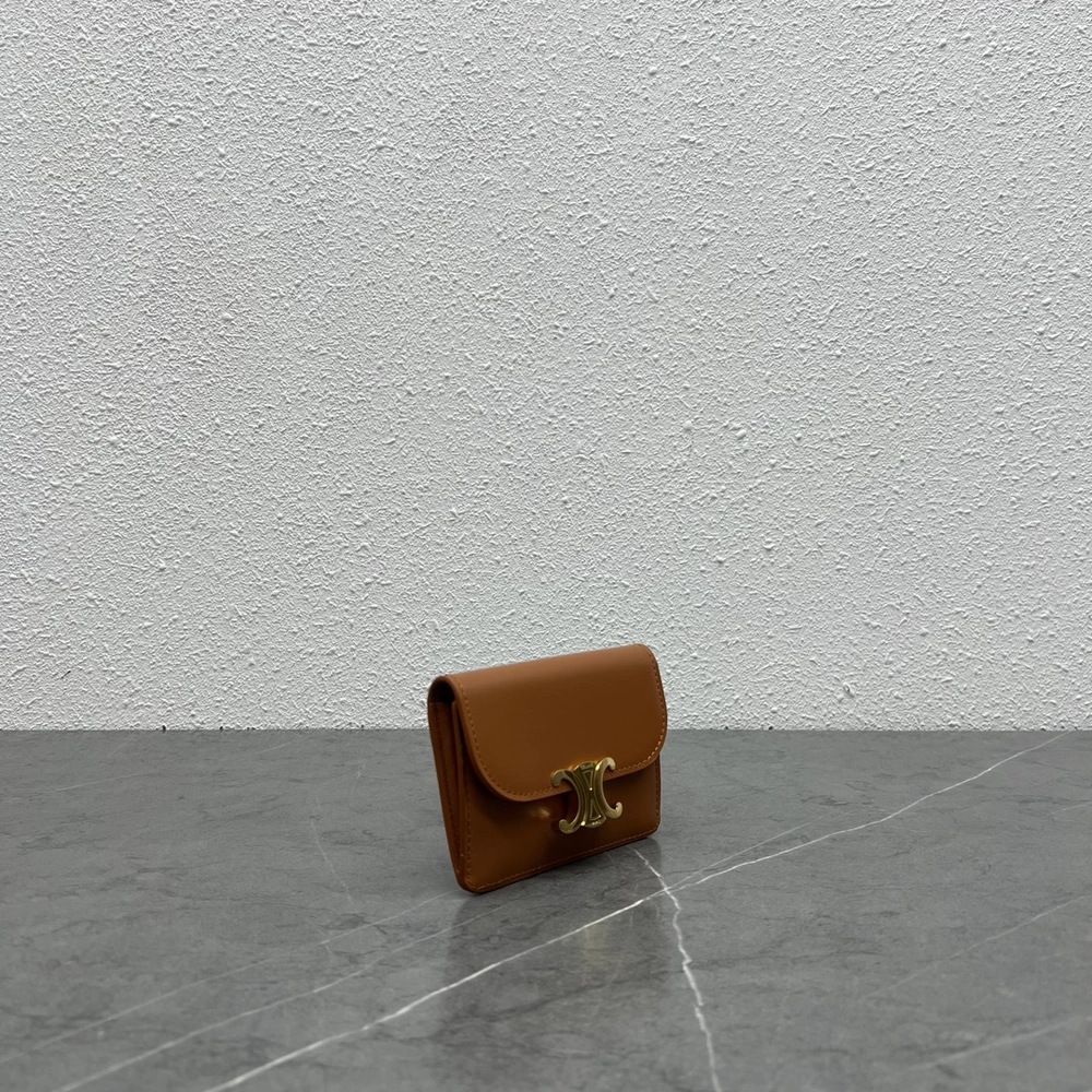 셀린느 트리옹프 플랩 카드 지갑 브라운