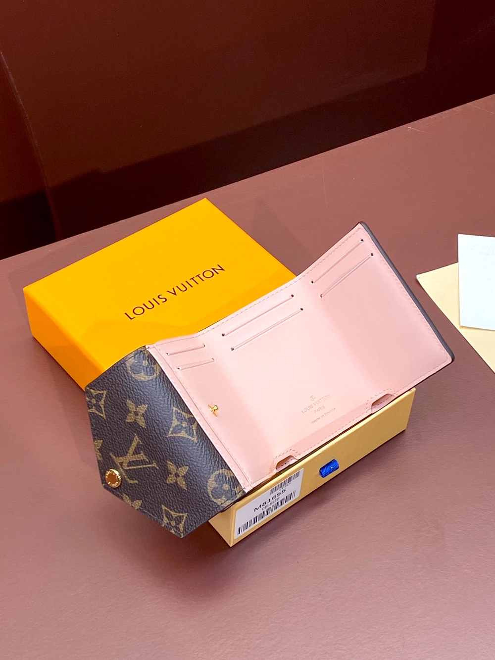 루이비통 셀레스트 지갑 M81665