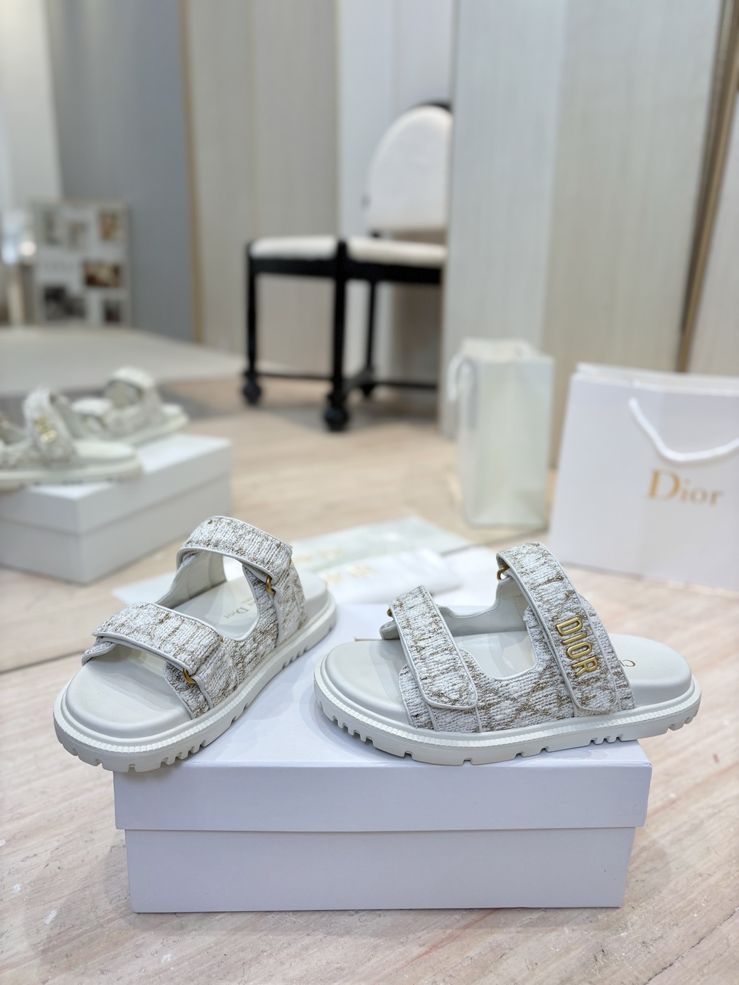 디올 DIORACT 뮬