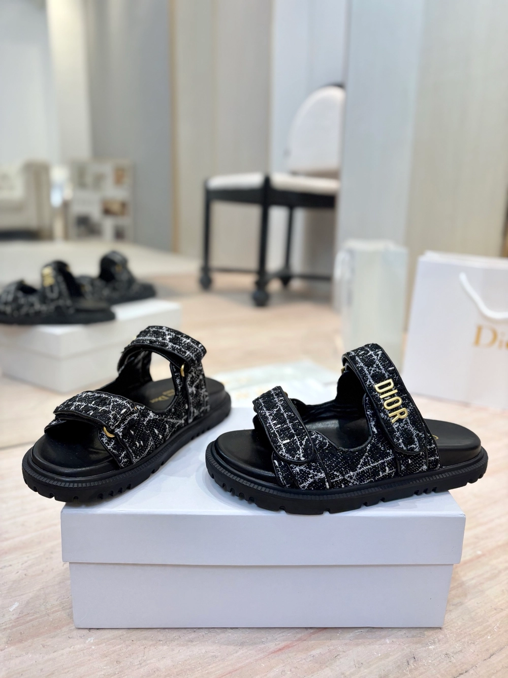 디올 DIORACT 뮬