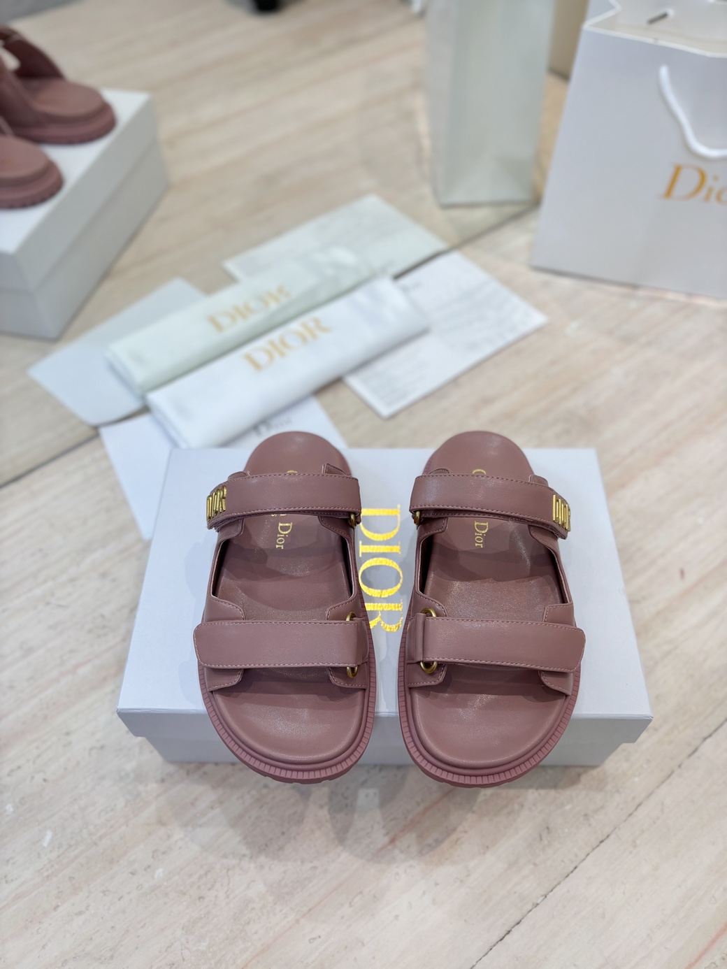 디올 DIORACT 뮬