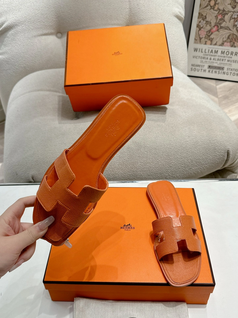 에르메스 오란 샌들 앱송