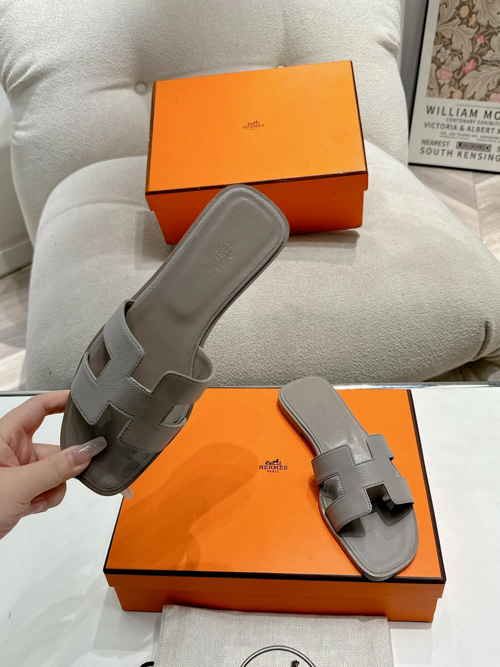 에르메스 오란 샌들 앱송