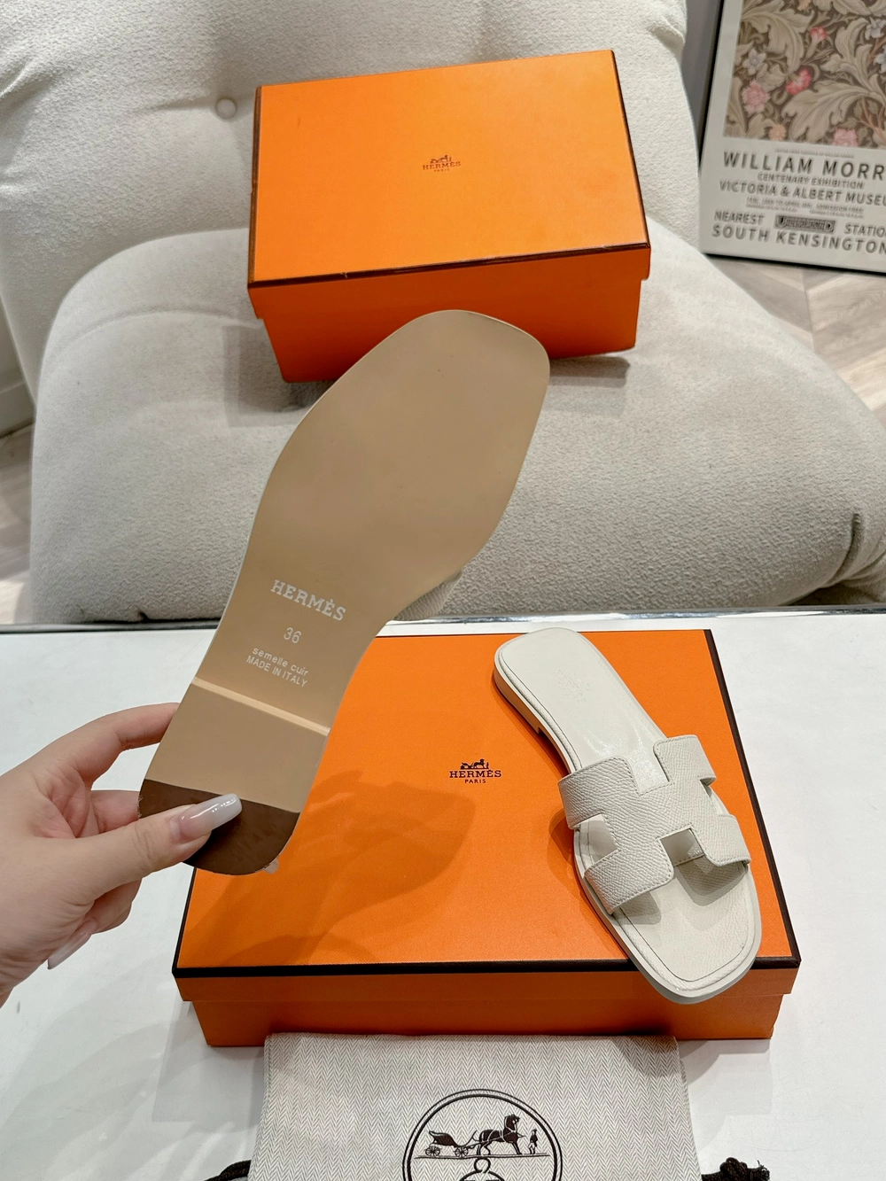 에르메스 오란 샌들 앱송