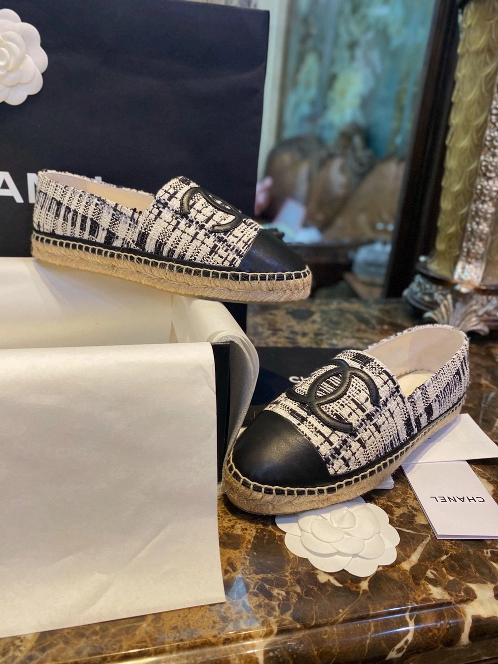 샤넬 트위드 CC Espadrille 화이트 블랙