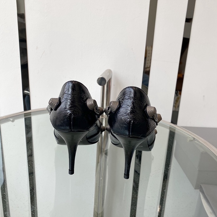 발렌시아가 카골 펌프스