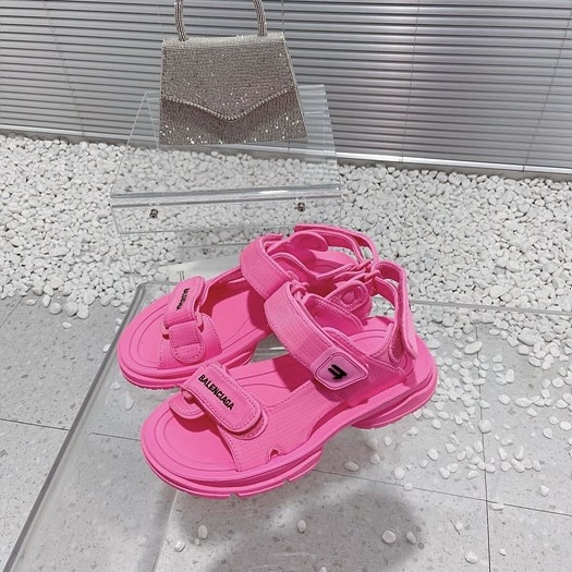 발렌시아가 샌들