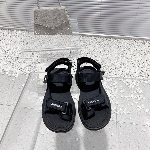 발렌시아가 샌들