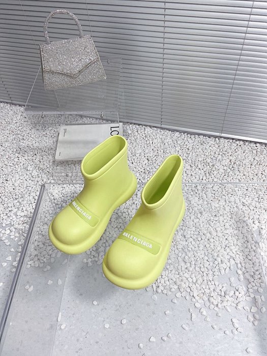 발렌시아가 레인부츠